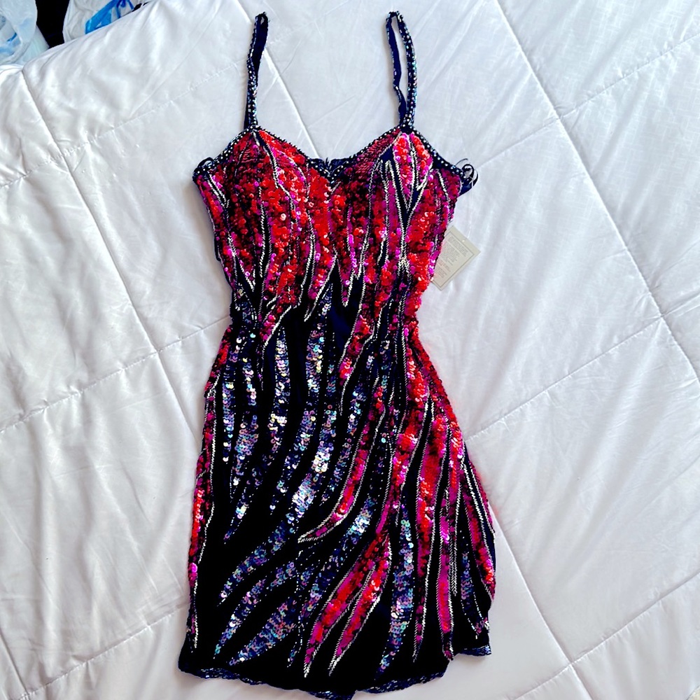 Dress 💖 this will contour your curves!